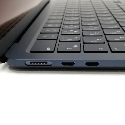 MacBook Air M2 / 13インチ / 2022 / 8GB / 256GB / ミッドナイト / ランク:B / MLY33J/A / 【中古品管理番号:41441】