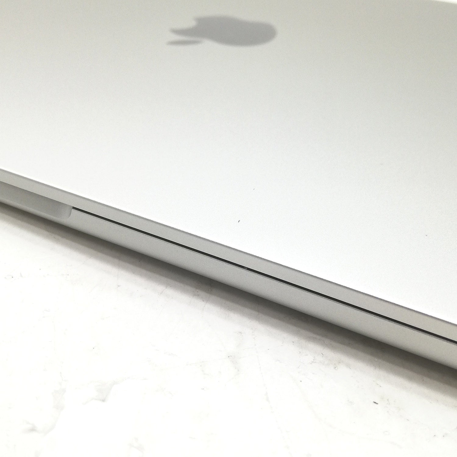 MacBook 中古 販売】MacBook Air M2 / 15インチ / 2023 / 8GB / 512GB