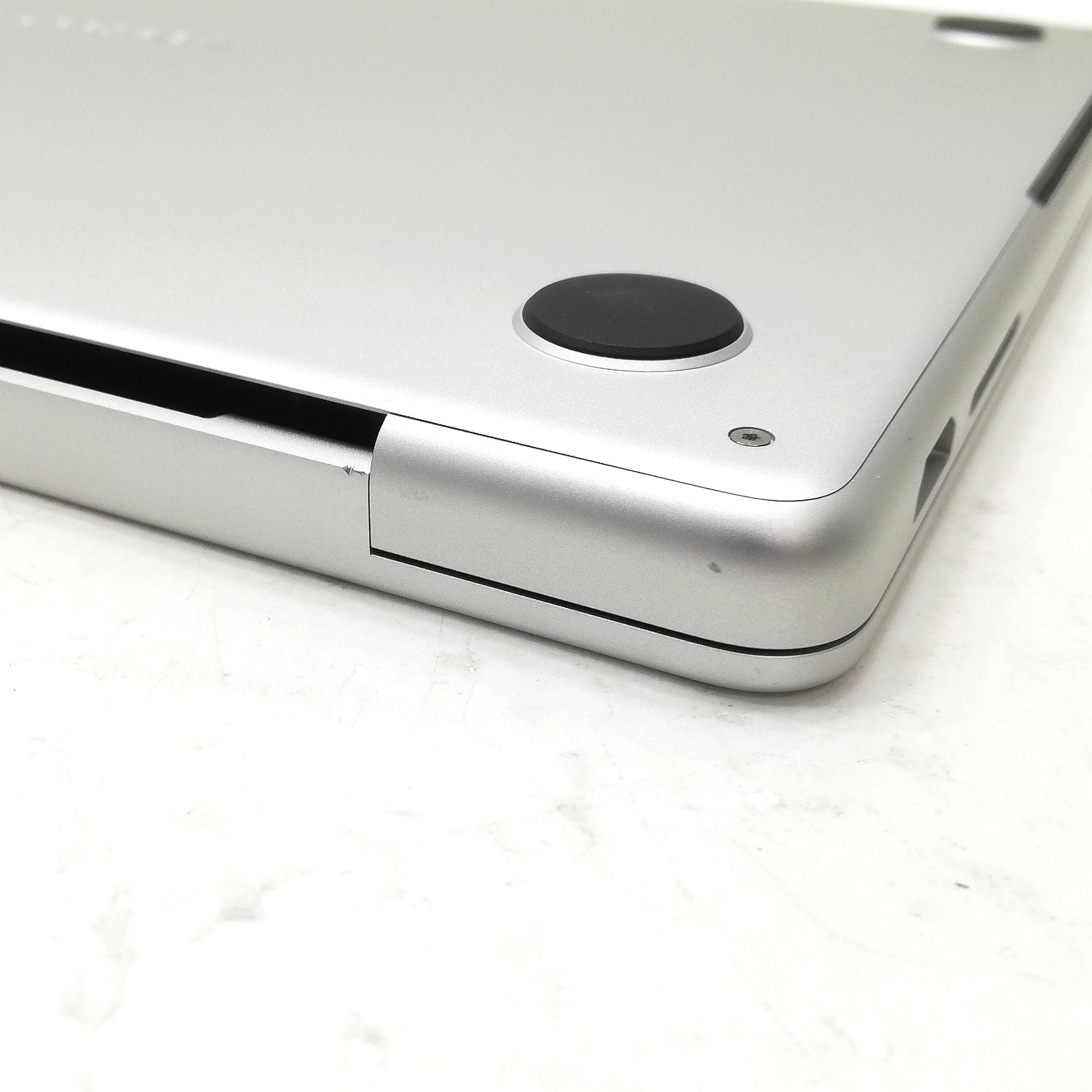MacBook 中古 販売】MacBook Pro M3 / 14インチ / 2023 / 8GB / 512GB