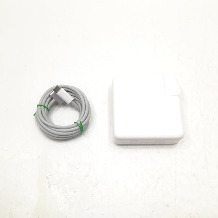 MacBook Pro M1 Pro / 14インチ / 2021 / 16GB / 1TB / シルバー / ランク:C / MKGT3J/A / 【中古品管理番号:41471】