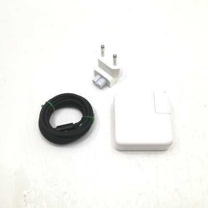MacBook Pro M5 / 14インチ / 2025 / 24GB / 1TB / スペースブラック / ランク:B / MDE34J/A / 【中古品管理番号:41477】