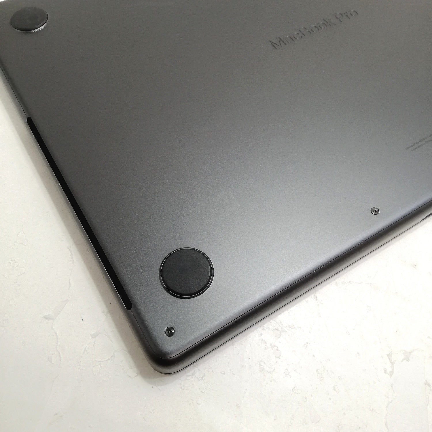 MacBook 中古 販売】MacBook Pro M3 Pro / 14インチ / 2023 / 36GB