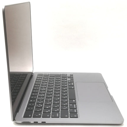 MacBook Air M2 / 13インチ / 2022 / 8GB / 256GB / スペースグレイ / ランク:B / MLXW3J/A / A2681 【中古品管理番号:41504】