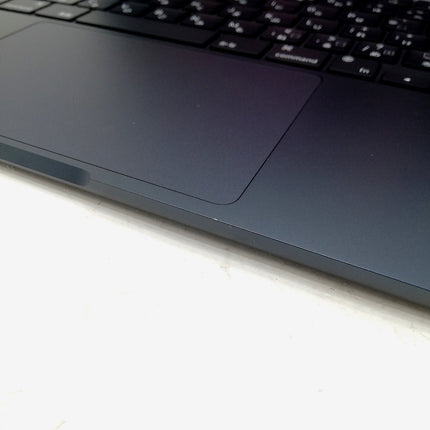 MacBook Air M2 / 13インチ / 2022 / 16GB / 256GB / ミッドナイト / ランク:B / MLY33J/A / 【中古品管理番号:41543】