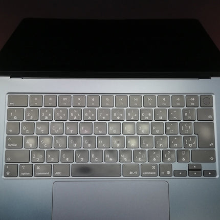 MacBook Air M4 / 15インチ / 2025 / 16GB / 256GB / ミッドナイト / ランク:B / MW1L3J/A / 【中古品管理番号:41547】