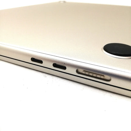 MacBook Air M2 / 15インチ / 2023 / 8GB / 256GB / スターライト / ランク:C / MQKU3J/A / 【中古品管理番号:41556】