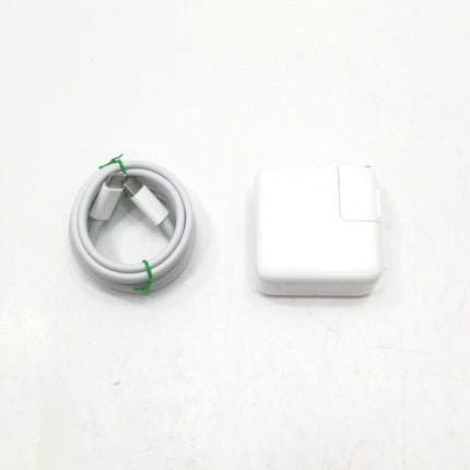 MacBook Air M1 / 13インチ / Mid2020 / 16GB / 1TB / ゴールド / ランク:B / MGNE3J/A / 【中古品管理番号:41595】