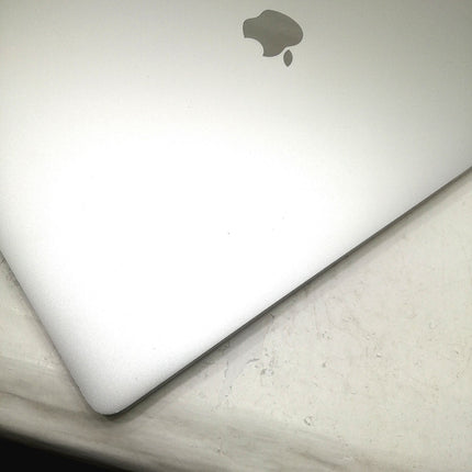 MacBook Pro Touch Bar / 16インチ / 2019 / 64GB / 4TB / シルバー / ランク:B / MVVM2J/A / 【中古品管理番号:41600】