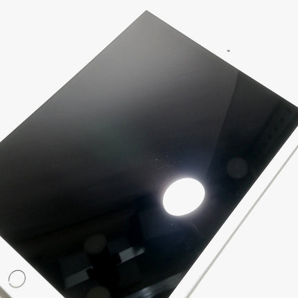 iPad 第8世代 Wi-Fi / 10.2インチ / 2020 / 32GB / シルバー / ランク:B / MYLA2J/A / A2270 【中古品管理番号:41620】