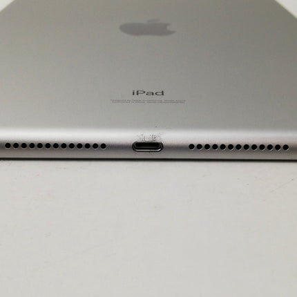 iPad 第8世代 Wi-Fi / 10.2インチ / 2020 / 32GB / シルバー / ランク:B / MYLA2J/A / A2270 【中古品管理番号:41641】