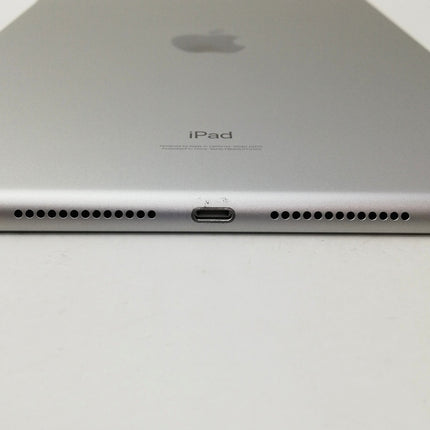 iPad 第8世代 Wi-Fi / 10.2インチ / 2020 / 32GB / シルバー / ランク:B / MYLA2J/A / A2270 【中古品管理番号:41644】