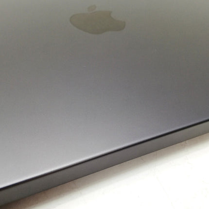 MacBook Pro M3 Pro / 14インチ / 2023 / 18GB / 512GB / スペースブラック / ランク:B / MRX33J/A / 【中古品管理番号:41646】