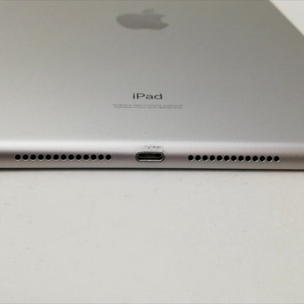 iPad (第8世代) // Wi-Fiモデル / 10.2インチ / 2020 / 32GB / シルバー / ランク:C / MYLA2J/A / A2270 【中古品管理番号:41654】