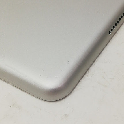 iPad / Wi-Fiモデル / 10.2インチ / 第8世代 / 2020 / 32GB / シルバー / ランク:B / MYLA2J/A / A2270 【中古品管理番号:41668】