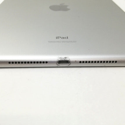 iPad (第8世代) // Wi-Fiモデル / 10.2インチ / 2020 / 32GB / シルバー / ランク:C / MYLA2J/A / A2270 【中古品管理番号:41669】