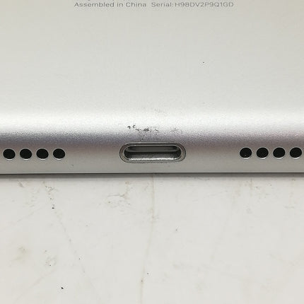 iPad 第8世代 Wi-Fi / 10.2インチ / 2020 / 32GB / シルバー / ランク:B / MYLA2J/A / A2270 【中古品管理番号:41713】
