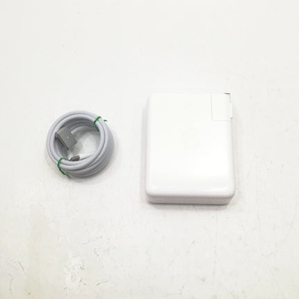 MacBook Pro M3Pro / 16インチ / 2023 / 36GB / 1TB / シルバー / ランク:C / MRW43J/A / 【中古品管理番号:41728】