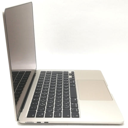 MacBook Air M2 / 13インチ / 2022(2024) / 16GB / 256GB / スターライト / ランク:A / MC7W4J/A / 【中古品管理番号:41800】