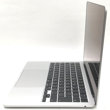 MacBook Air M2 / 13インチ / 2022(2024) / 16GB / 256GB / シルバー / ランク:A / MC7V4J/A / 【中古品管理番号:41816】