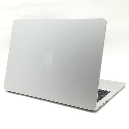 MacBook Air M2 / 13インチ / 2022(2024) / 16GB / 256GB / シルバー / ランク:A / MC7V4J/A / 【中古品管理番号:41816】