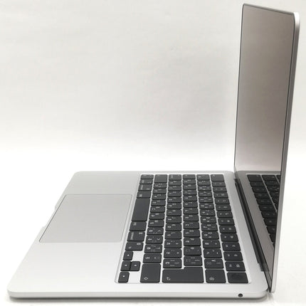 MacBook Air M2 / 13インチ / 2022(2024) / 16GB / 256GB / シルバー / ランク:A / MC7V4J/A / 【中古品管理番号:41819】