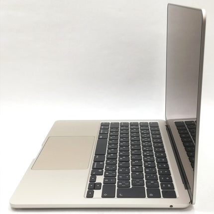 MacBook Air M2 / 13インチ / 2022(2024) / 16GB / 256GB / スターライト / ランク:A / MC7W4J/A / 【中古品管理番号:41822】