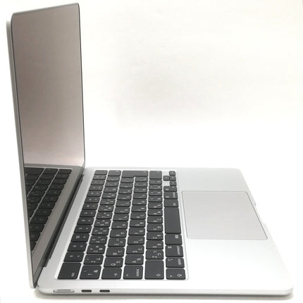 MacBook Air M2 / 13インチ / 2022(2024) / 16GB / 256GB / シルバー / ランク:A / MC7V4J/A / 【中古品管理番号:41827】