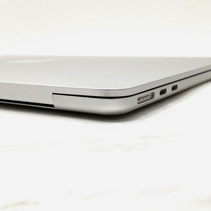 MacBook Air M4 / 13インチ / 2025 / 16GB / 512GB / シルバー / ランク:C / MW0X3J/A / 【中古品管理番号:41833】