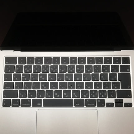 MacBook Air M2 / 13インチ / 2022 / 8GB / 256GB / スターライト / ランク:B / MLY13J/A / A2681 【中古品管理番号:41840】