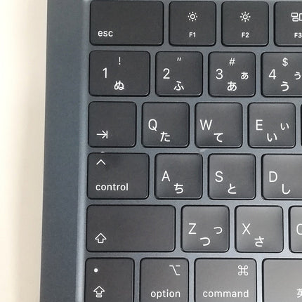 MacBook Air M2 / 13インチ / 2022 / 8GB / 256GB / ミッドナイト / ランク:C / MLY33J/A / A2681 【中古品管理番号:41879】