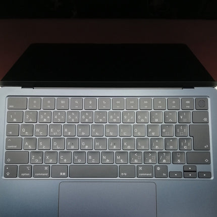 MacBook Air M2 / 13インチ / 2022 / 8GB / 256GB / ミッドナイト / ランク:B / MLY33J/A / A2681 【中古品管理番号:41881】
