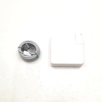 MacBookPro M2 Pro / 14インチ / 2023 / 16GB / 1TB / スペースグレイ / ランク:B / MPHF3J/A / 【中古品管理番号:41898】