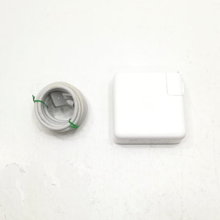 MacBook Pro M2 Pro / 14インチ / 2023 / 16GB / 512GB / スペースグレイ / ランク:B / MPHE3J/A / 【中古品管理番号:41902】