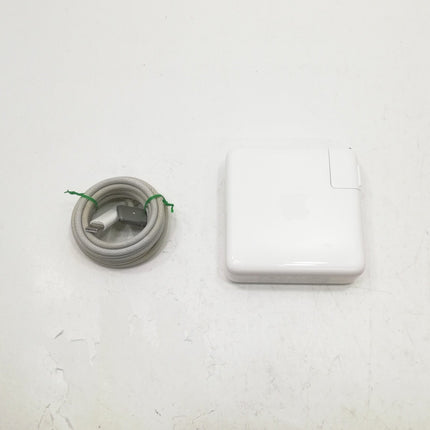 MacBook Pro M1 Pro / 14インチ / 2021 / 32GB / 1TB / スペースグレイ / ランク:C / MKGQ3J/A / 【中古品管理番号:41914】