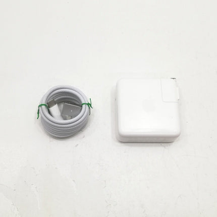 MacBook Pro M3 Pro / 14インチ / Nov 2023 / 36GB / 1TB / シルバー / ランク:B / MRX63J/A / 【中古品管理番号:41996】