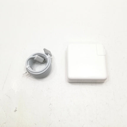 MacBook Pro M1 Pro / 14インチ / 2021 / 16GB / 1TB / スペースグレイ / ランク:C / MKGQ3J/A / 【中古品管理番号:42183】