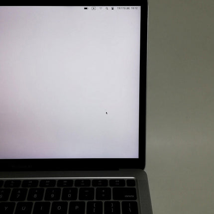 MacBook Air M1 / 13インチ / 2020 / 16GB / 512GB / シルバー / ランク:D / MGNA3J/A / A2337 【中古品管理番号:42195】