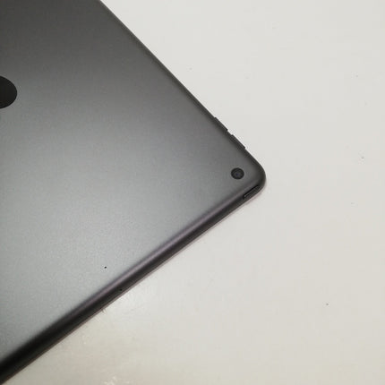 iPad 第8世代 Wi-Fi / 10.2インチ / 2020 / 32GB / スペースグレイ / ランク:C / MYL92J/A / A2270 【中古品管理番号:42287】