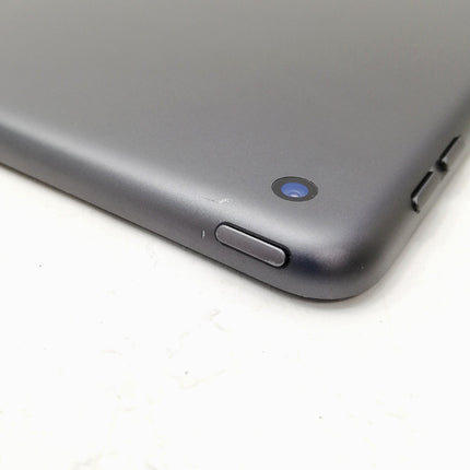iPad 第8世代 Wi-Fi / 10.2インチ / 2020 / 32GB / スペースグレイ / ランク:C / MYL92J/A / A2270 【中古品管理番号:42288】