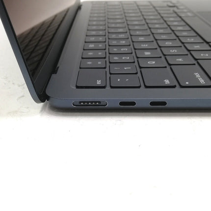 MacBook Air M2 / 13インチ / 2022 / 16GB / 512GB / ミッドナイト / ランク:C / MLY33J/A / A2681 【中古品管理番号:42300】