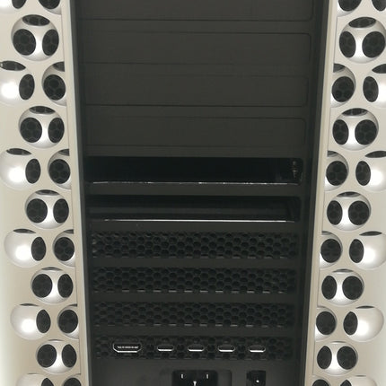 Mac Pro / 2019 / 96GB / 1TB / シルバー / ランク:C / Z0W3 / 【中古品管理番号:42338】