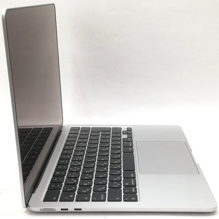 MacBook Air M5 / 13インチ / 2026 / 16GB / 512GB / シルバー / ランク:A / MDH74J/A / A3449 【中古品管理番号:42363】