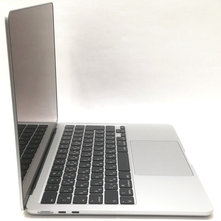MacBook Air M4 / 13インチ / 2025 / 16GB / 256GB / シルバー / ランク:A / MW0W3J/A / A3240 【中古品管理番号:42406】