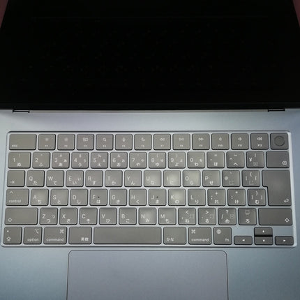 MacBook Air M2 / 15インチ / 2023 / 16GB / 256GB / ミッドナイト / ランク:C / MQKW3J/A / A2941 【中古品管理番号:42407】