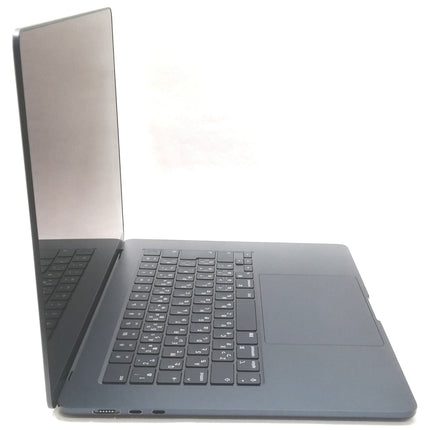 MacBook Air M2 / 15インチ / 2023 / 16GB / 256GB / ミッドナイト / ランク:C / MQKW3J/A / A2941 【中古品管理番号:42407】