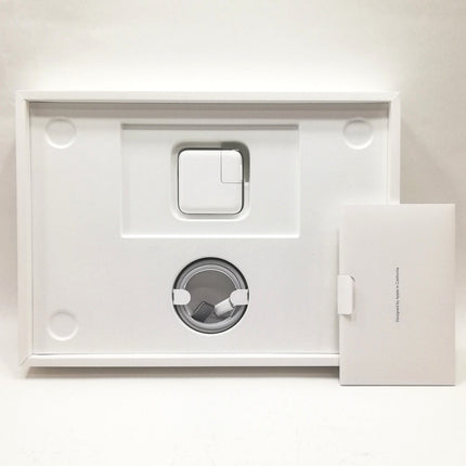 MacBook Air M2 / 13インチ / 2022 / 8GB / 256GB / スペースグレイ / ランク:C / MLXW3J/A / A2681 【中古品管理番号:42414】