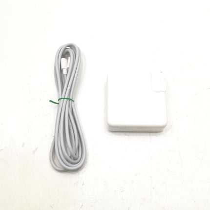 MacBook Pro M1 / 13インチ / 2020 / 8GB / 256GB / シルバー / ランク:C / MYDA2J/A / 【中古品管理番号:42420】