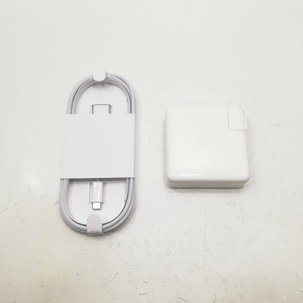 MacBook Pro M1 Pro / 14インチ / 2021 / 32GB / 512GB / スペースグレイ / ランク:C / MKGP3J/A / 【中古品管理番号:42421】