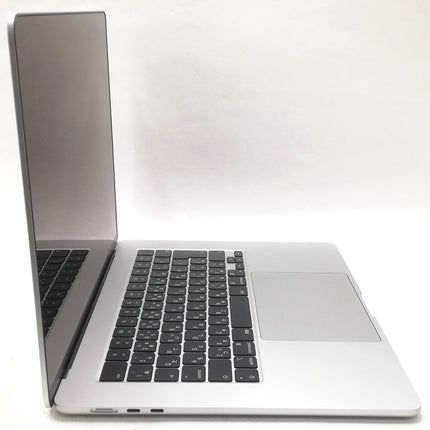 MacBook Air M2 / 15インチ / 2023 / 8GB / 256GB / シルバー / ランク:A / MQKR3J/A / A2941 【中古品管理番号:42422】