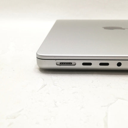 MacBook Pro M3 Pro / 14インチ / Nov 2023 / 36GB / 512GB / シルバー / ランク:C / MRX63J/A / 【中古品管理番号:42444】